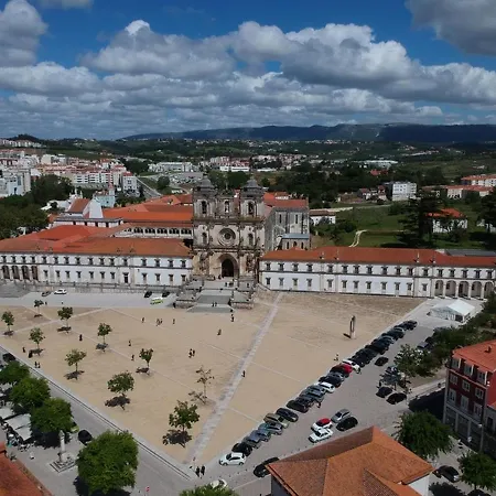 Quartos Confortaveis Em Casa Proximo Ao Mosteiro Δωμάτια σε οικογενειακή κατοικία *