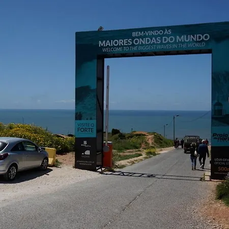 Quartos Confortaveis Em Casa Proximo Ao Mosteiro Δωμάτια σε οικογενειακή κατοικία *