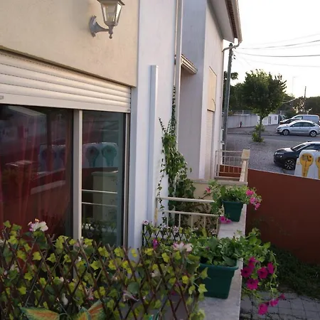 Проживание в семье Quartos Confortaveis Em Casa Proximo Ao Mosteiro Баталья