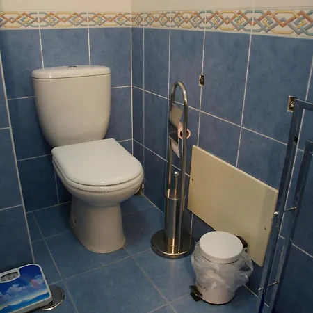 Quartos Confortaveis Em Casa Proximo Ao Mosteiro